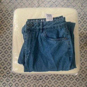 Noisy May ankle grazer mom jean in blue